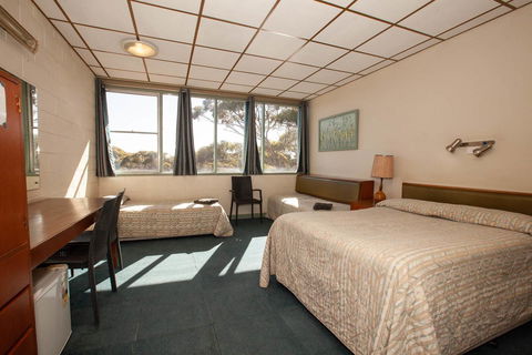 EUCLA MOTOR HOTEL - Sydneys Hotel 20