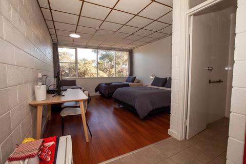 EUCLA MOTOR HOTEL - Sydneys Hotel 4