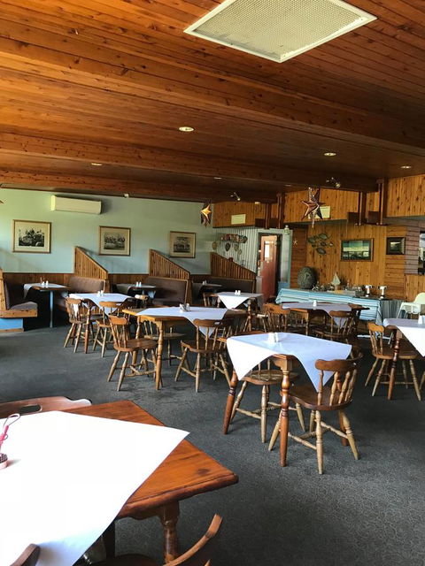 EUCLA MOTOR HOTEL - Sydneys Hotel 36