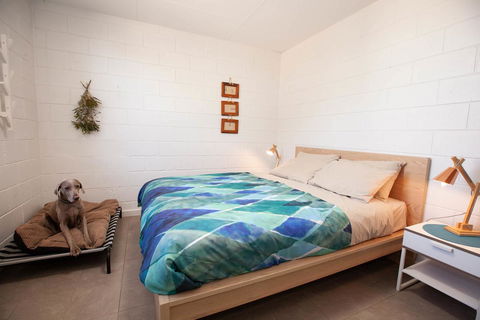 EUCLA MOTOR HOTEL - Sydneys Hotel 24