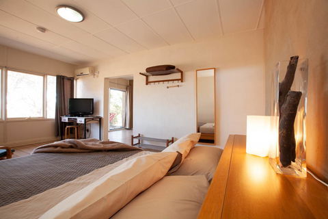 EUCLA MOTOR HOTEL - Sydneys Hotel 15