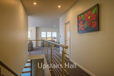 32 Corella Court - Sydneys Hotel 13