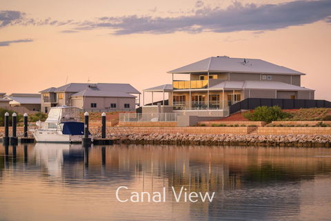 32 Corella Court - Sydneys Hotel 22