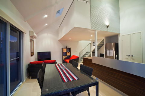 Osprey Holiday Village Unit 103 2 Bedroom - Sydneys Hotel 3
