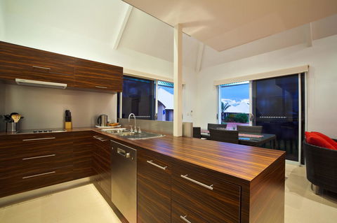 Osprey Holiday Village Unit 103 2 Bedroom - Sydneys Hotel 5