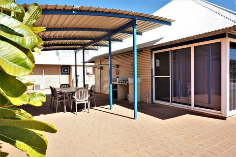 Osprey Holiday Village Unit 120 - Plenty Of Room For A Large Family - Sydneys Hotel 16