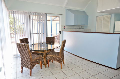 Osprey Holiday Village Unit 120 - Plenty Of Room For A Large Family - Sydneys Hotel 5