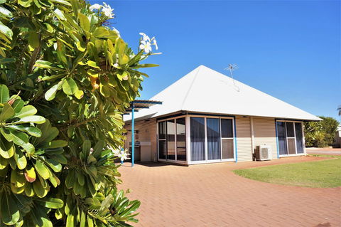 Osprey Holiday Village Unit 120 - Plenty Of Room For A Large Family - Sydneys Hotel 18