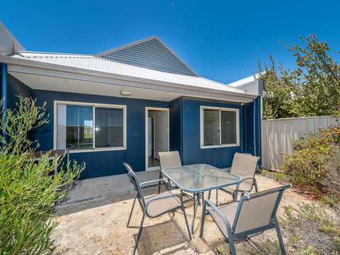 Seafront Unit 60 - Sydneys Hotel 8