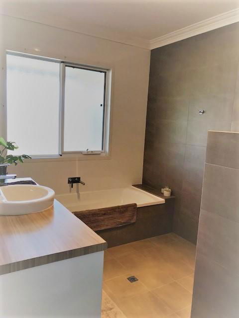 The Mains Guest House 2 Bedroom Farm Stay - Sydneys Hotel 10