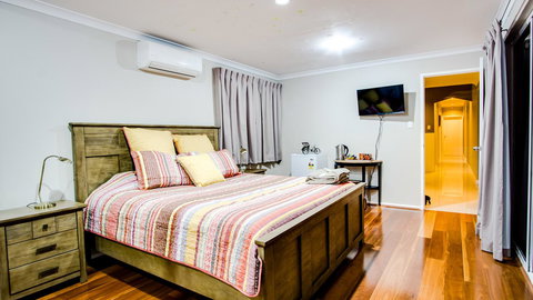 Mullaloo B & B - Sydneys Hotel 22