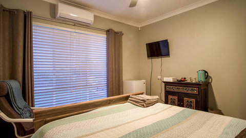 Mullaloo B & B - Sydneys Hotel 26