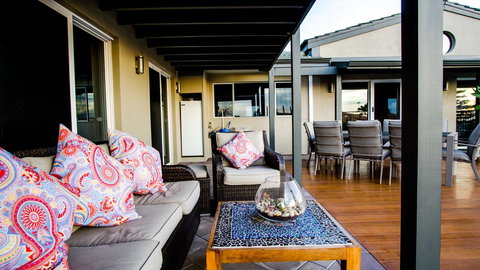 Mullaloo B & B - Sydneys Hotel 0