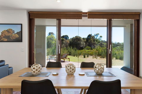 Tamar Solar Home - Sydneys Hotel 20