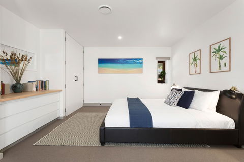 Tamar Solar Home - Sydneys Hotel 23