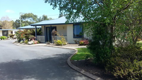 Strahan Retreat Holiday Park - Sydneys Hotel 40