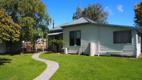 Strahan Retreat Holiday Park - Sydneys Hotel 43