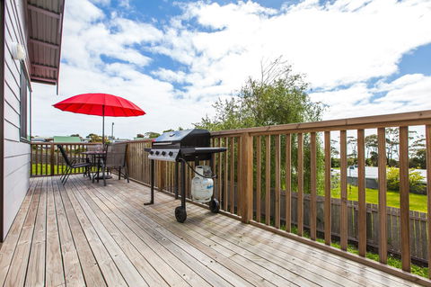 Bircoo Cottage Beach And Golf Getaway - Sydneys Hotel 10