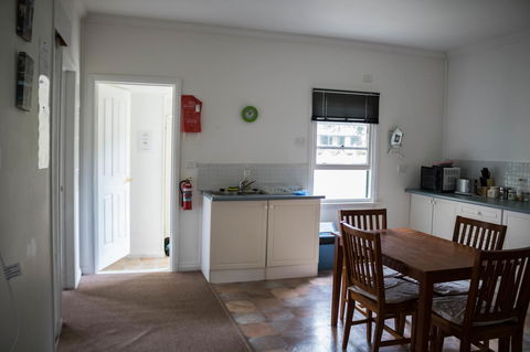 Giants Table And Cottages - Sydneys Hotel 30