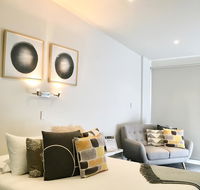 Sandy Bay Studio Apartment - Sydneys Hotel