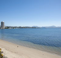 Sandy Bay Waterfront Home - Sydneys Hotel