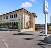 Coach House Launceston - Sydneys Hotel