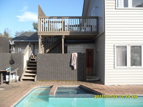 Anchorage Waterfront Retreat - Sydneys Hotel 21