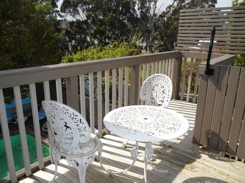 Anchorage Waterfront Retreat - Sydneys Hotel 20