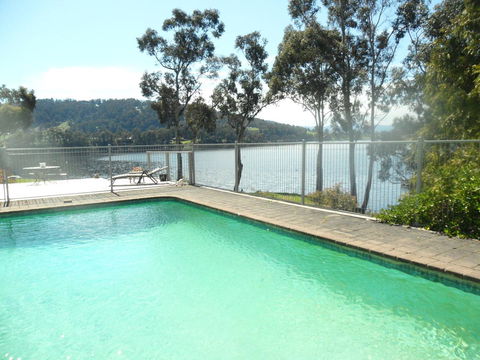 Anchorage Waterfront Retreat - Sydneys Hotel 23
