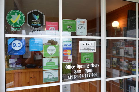 Castaway Holiday Apartments - Sydneys Hotel 17