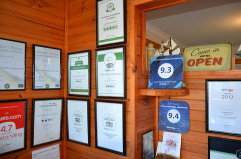 Castaway Holiday Apartments - Sydneys Hotel 16