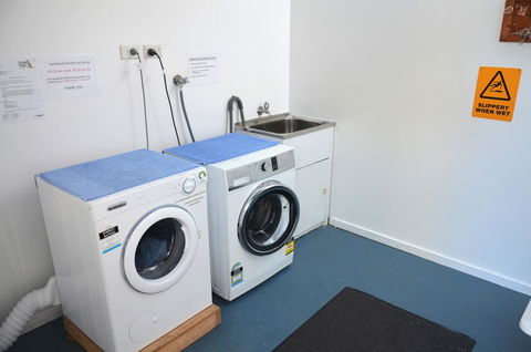 Castaway Holiday Apartments - Sydneys Hotel 22