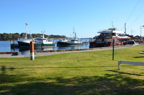 Castaway Holiday Apartments - Sydneys Hotel 7