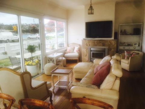 The Ultimate Beach House - Sydneys Hotel 15