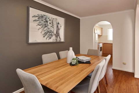 Elphin Serviced Apartments - Sydneys Hotel 23