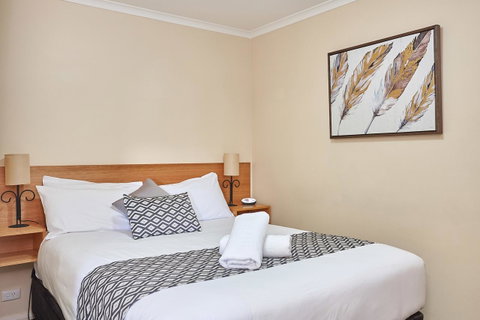 Elphin Serviced Apartments - Sydneys Hotel 4