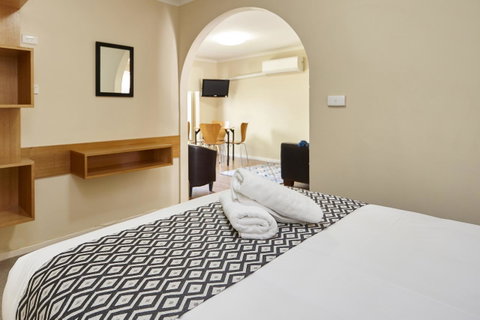 Elphin Serviced Apartments - Sydneys Hotel 31
