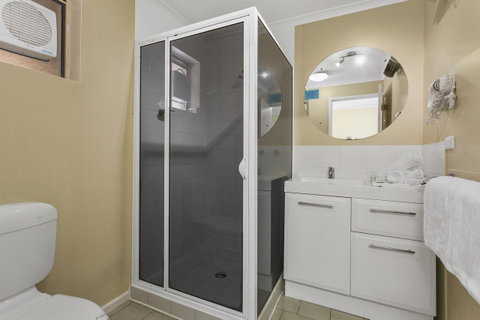 Elphin Serviced Apartments - Sydneys Hotel 40