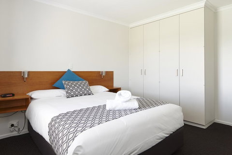 Elphin Serviced Apartments - Sydneys Hotel 25