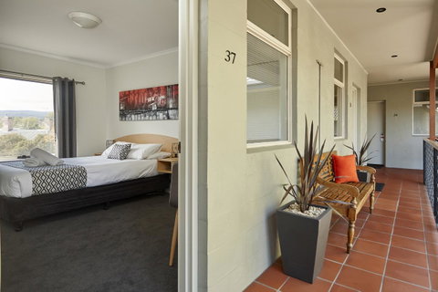 Elphin Serviced Apartments - Sydneys Hotel 35