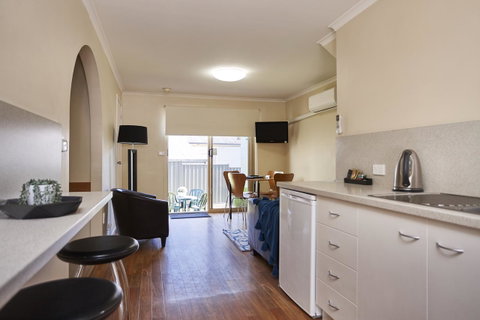 Elphin Serviced Apartments - Sydneys Hotel 30