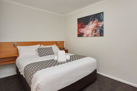 Elphin Serviced Apartments - Sydneys Hotel 2