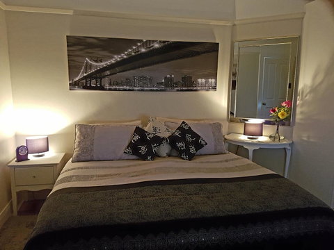 Two Up On York - Sydneys Hotel 10