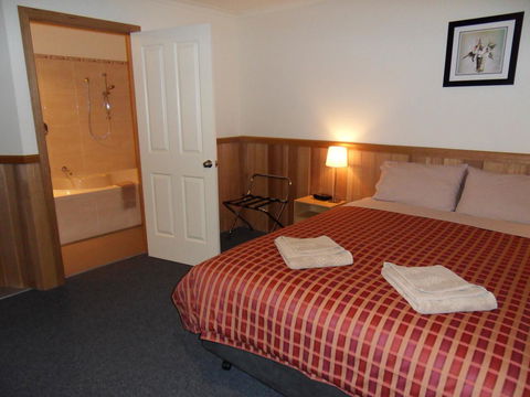 Driftwood Strahan Villas - Sydneys Hotel 15