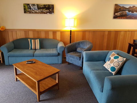 Driftwood Strahan Villas - Sydneys Hotel 10