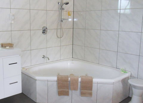 Driftwood Strahan Villas - Sydneys Hotel 21