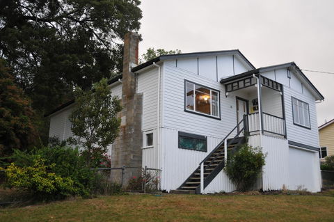 Maydena Chalet - Sydneys Hotel 0