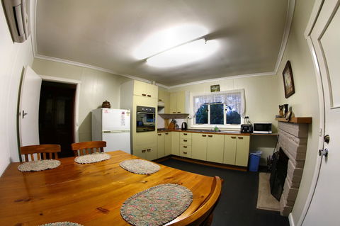 Maydena Chalet - Sydneys Hotel 9