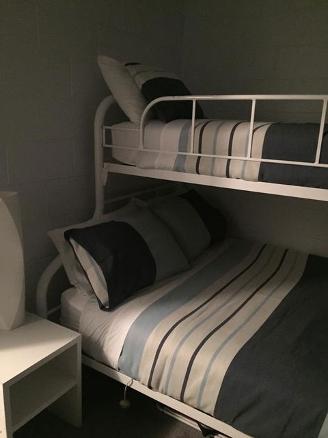 970 Adventure Bay Road - Sydneys Hotel 6