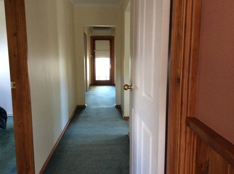 Our Cottage - Sydneys Hotel 9
